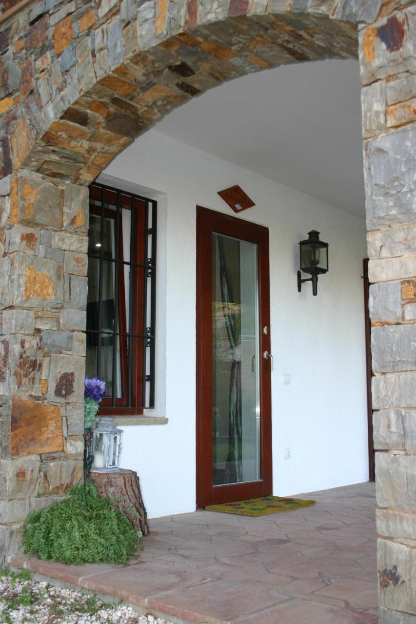B&B Premium Premia De Dalt Екстериор снимка